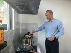 <b>他摸清了村情：全村159户都是陆浑水库后靠移平</b>